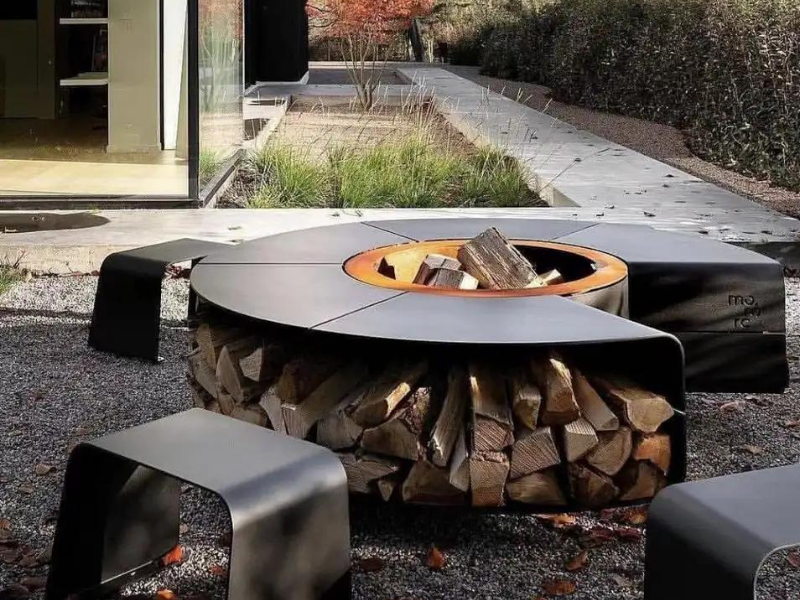 Complete Guide to Choosing the Right Fire Pit for Your Backyard