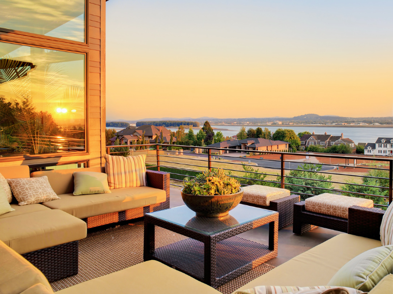 Creating a Year-Round Outdoor Living Space: Heating, Lighting, and Comfort Solutions