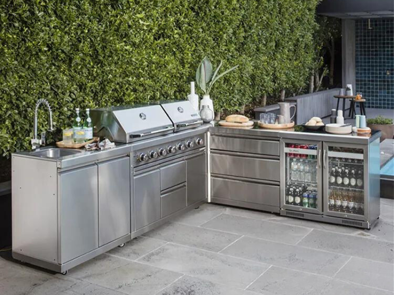 Outdoor Kitchen Islands